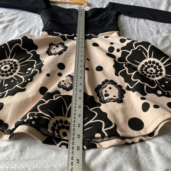 SISS Fit and Flare Girls 3/4 Sleeve Black/Peach Flower Dress Size Medium - Picture 11 of 12